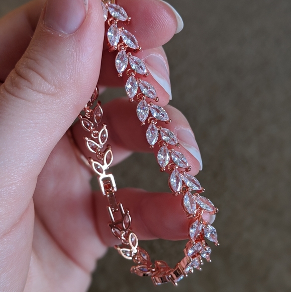 Rose gold bracelet - Picture 2 of 3